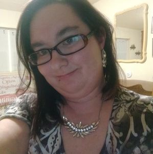 Meet your Posher, Lacey